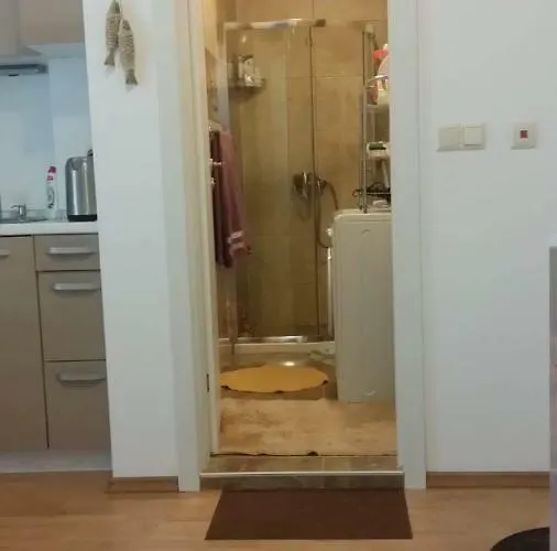 Aphrodite Roce Appartement *